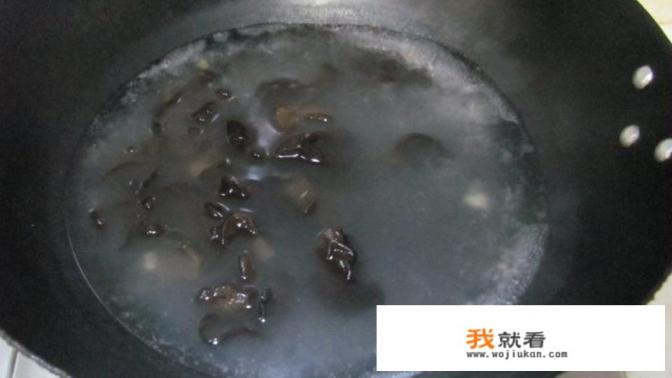 木耳拌凉菜的做法？