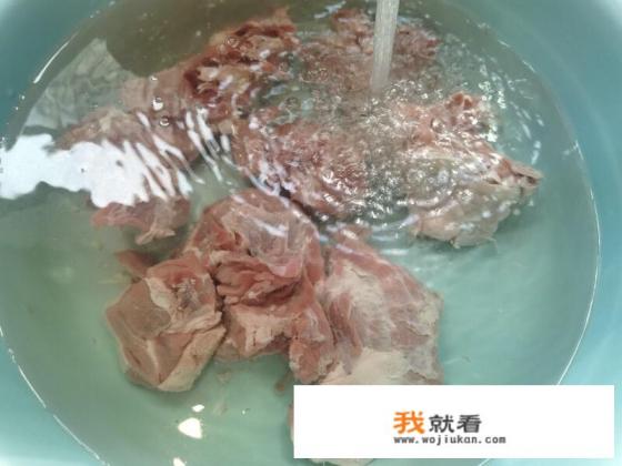 驴肉汤正宗的做法和配料？