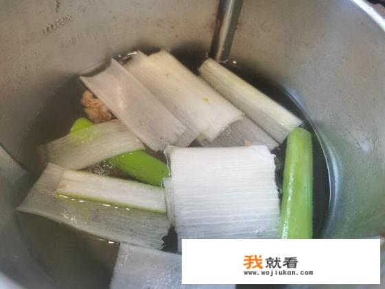 驴肉汤正宗的做法和配料？