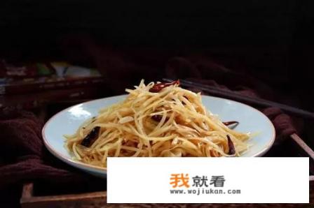 炒土豆丝如何使土豆丝不粘锅？