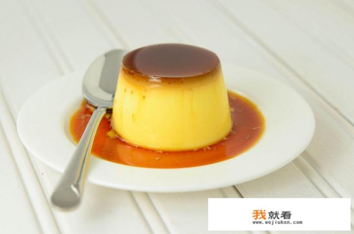 晚上来份甜品，布丁和水果果冻你会选哪种呢？