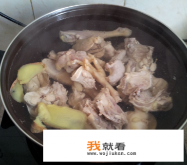 广东人煲鸡汤最正宗做法？