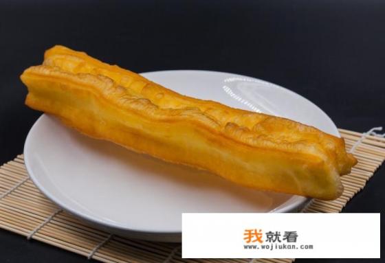 小油条的做法和配方，酥脆蓬松嵊州？