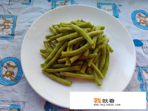 土豆豆角茄子炖五花肉的家常做法？