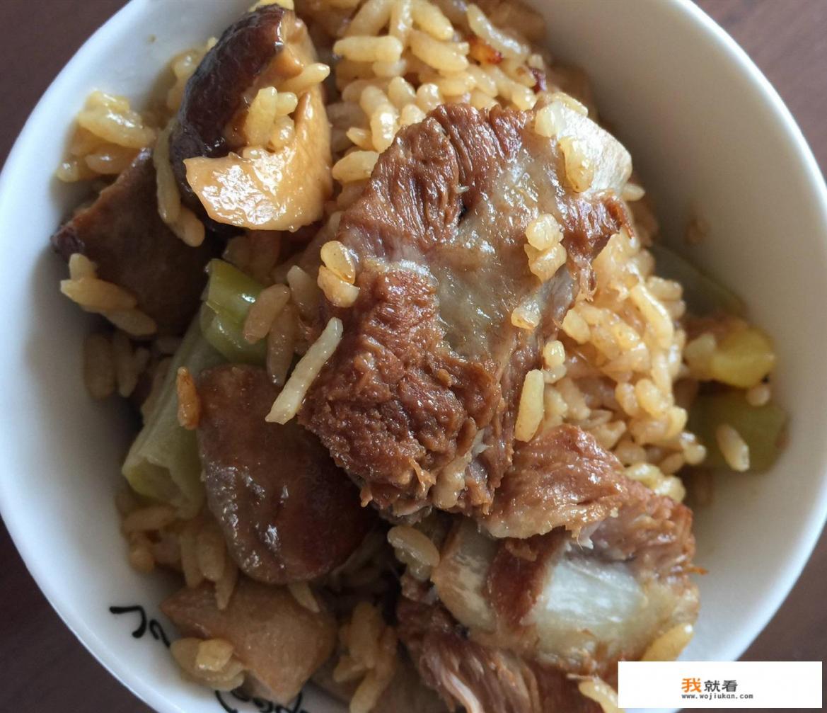 怎样形容排骨饭的好吃？