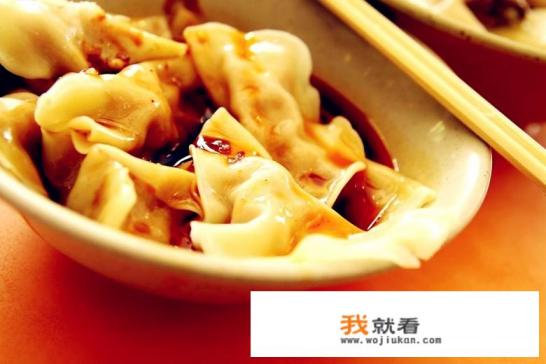 龙抄手是哪国小吃？