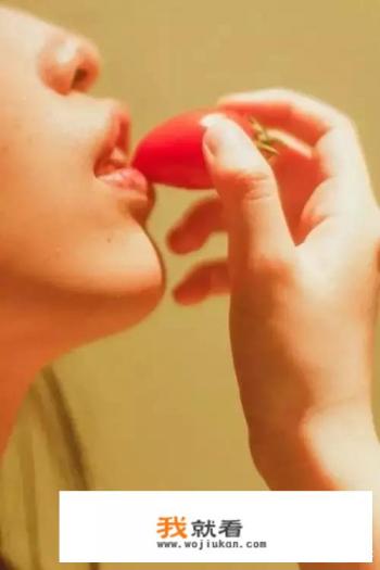 拍摄美女私房照，如何才能避免低俗？显得清纯可人一点？