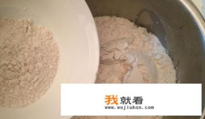 披萨饼皮的制作方法？
