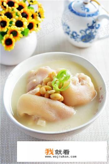 怎么清炖猪蹄汤又浓又白？