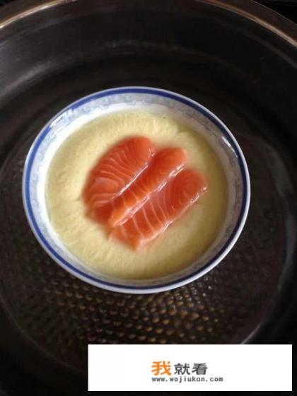 三文鱼可以蒸鸡蛋吃吗？