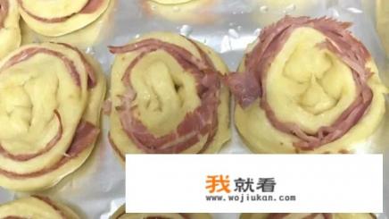 烤箱烤面包的温度和时间最适宜是多少？