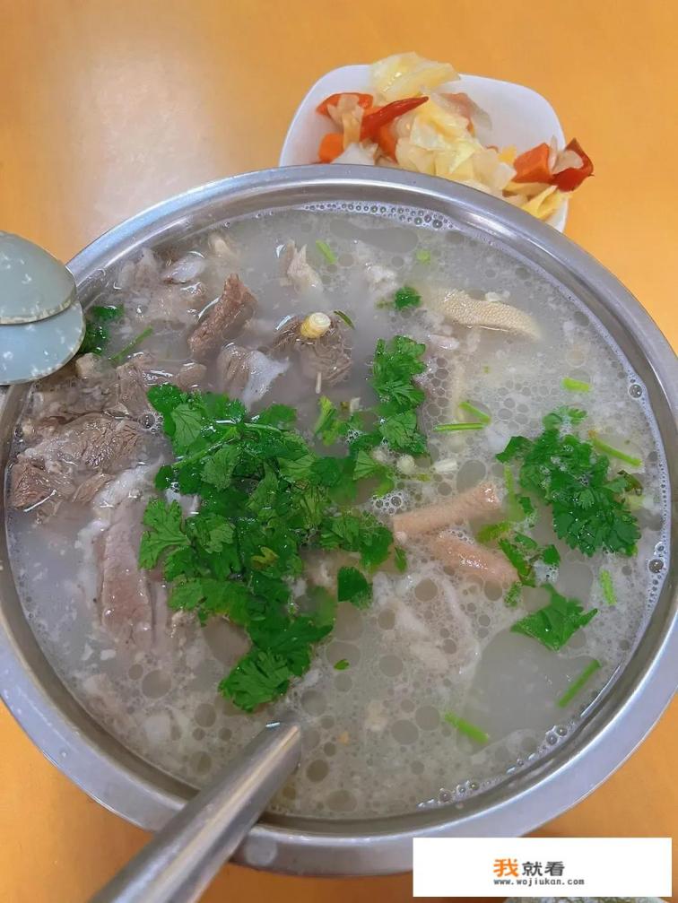 羊肉汤馆是怎样存放羊肉汤的？