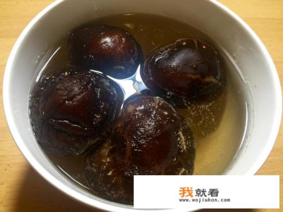 宫廷名菜葱烧海参的家常做法？