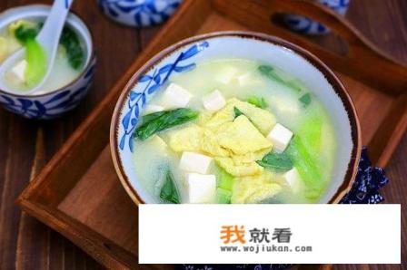 鱼头鸡蛋西红柿豆腐汤做法？