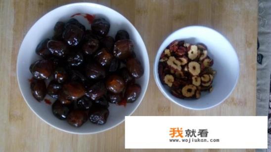 包粽子手法的过程简短一段话？
