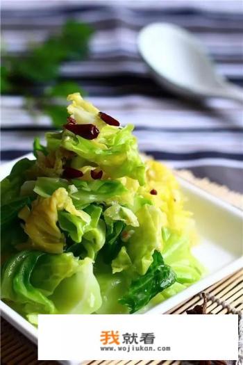 蓟县农家院拌圆白菜丝怎样做？