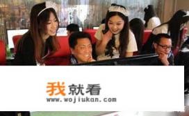 游戏陪玩“藏猫腻”，最高可达1小时500元，记者暗访陪玩女，画面不堪入目，你有何看法？