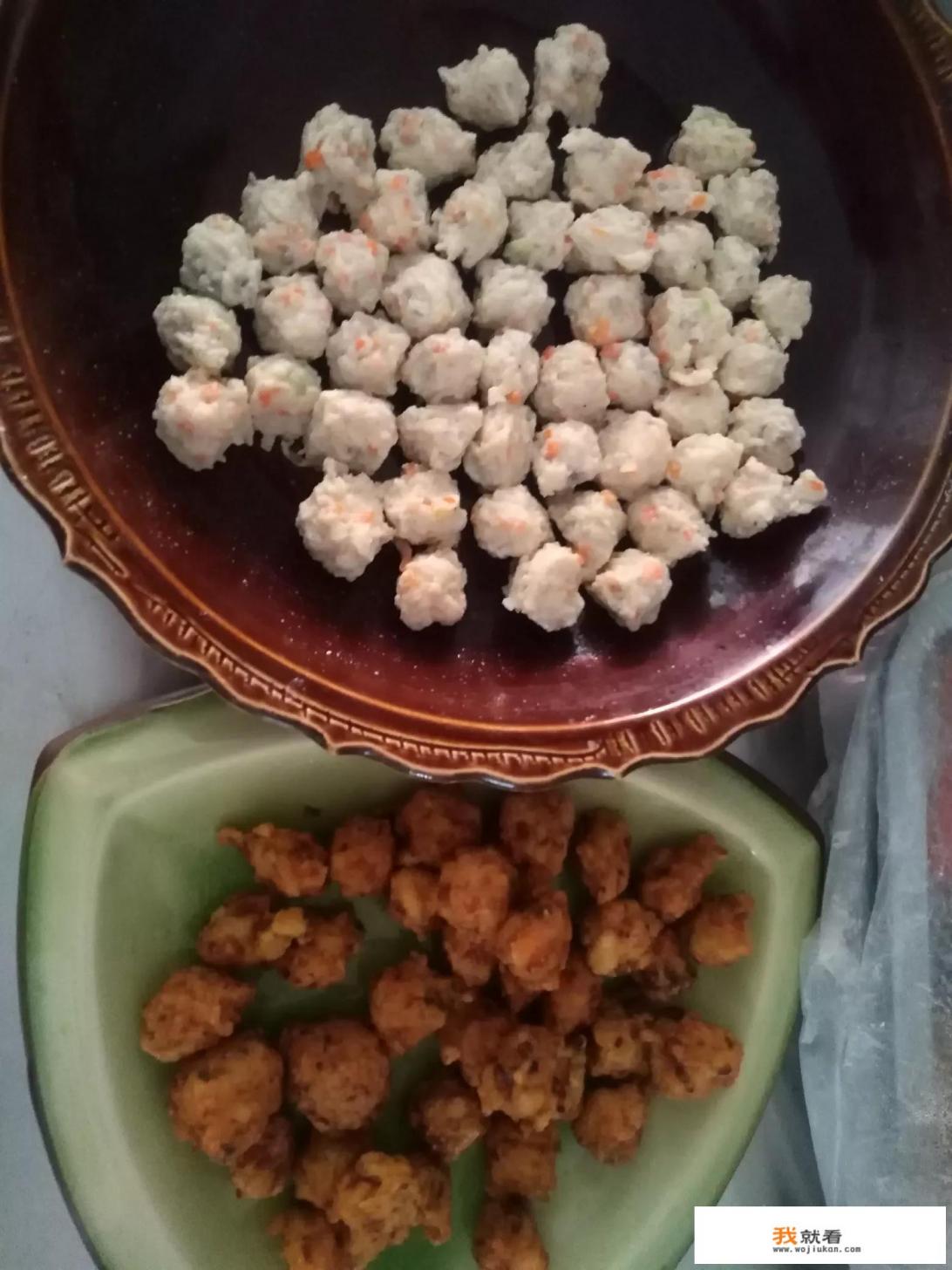 浙江地带的小吃青团是什么原材料制作的？为什么北方都没见过？
