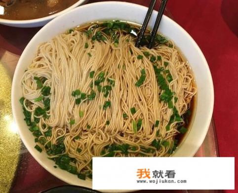 公司举办生日宴一般吃什么？