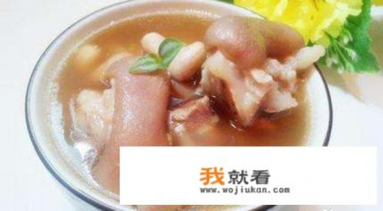 猪蹄花生煲汤，营养又美味，该怎样制作呢？怎样保证汤不腥而味浓呢？