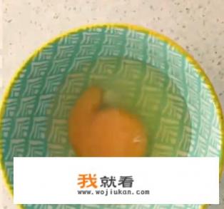 煮方便面如何加鸡蛋？