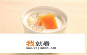 怀孕初期可以和莲藕绿豆猪骨汤吗？