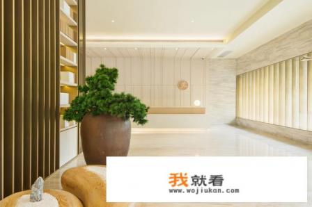桔子水晶酒店是华住旗下的么？