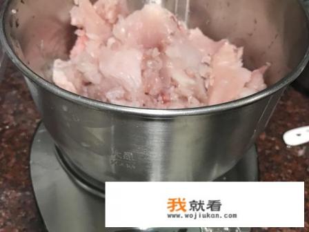 一斤鱼丸的配方比例？