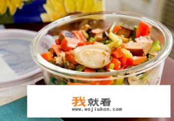 便利店里面卖的是隔夜便当吗？
