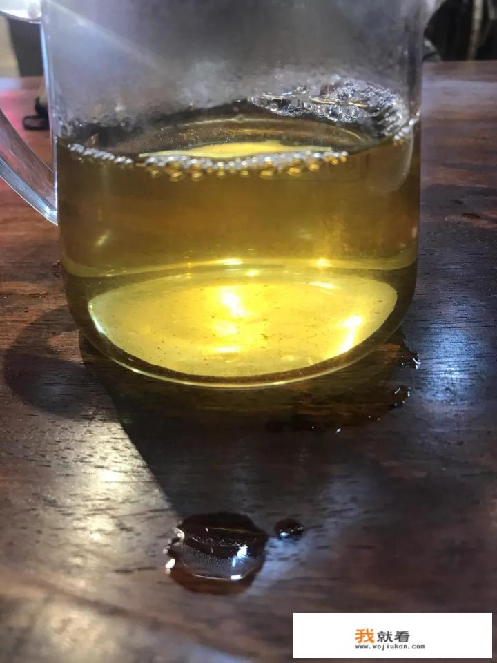 铁观音的香是天然的，还是添加的，感觉和普通绿茶的香不一样?很独特？