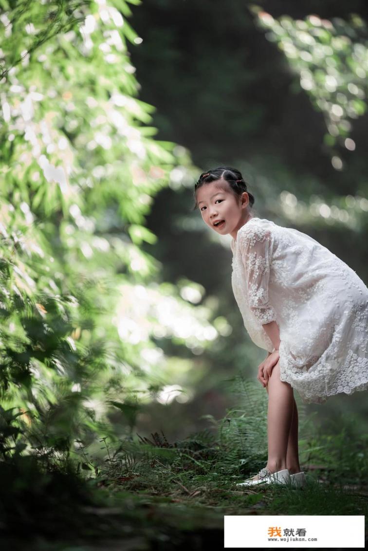 我想买一支70-200/F2.8镜头，哪家镜头性价比高？