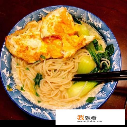 有没有人跟我一样，每次煮面条都必须卧个鸡蛋，不放就觉得少点啥？为什么？