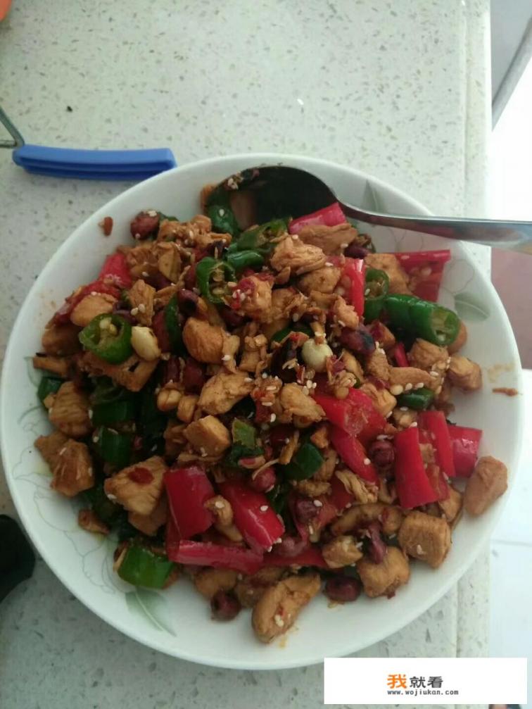 减脂餐食谱一周七天一日三餐？