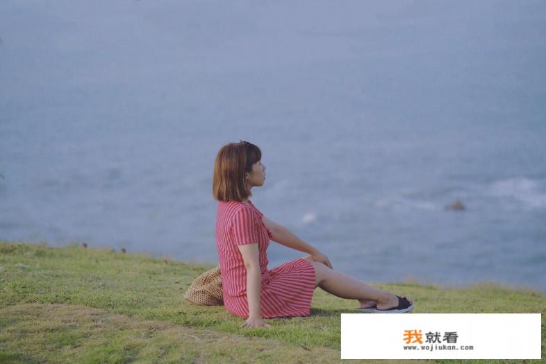 富士XF56F1.2定焦镜头与XF90F2哪个更适合拍户外全身人像？