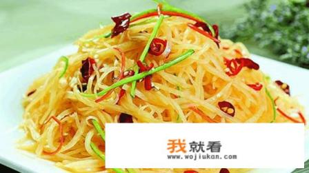 能推荐一下你喜欢的美食菜谱吗？