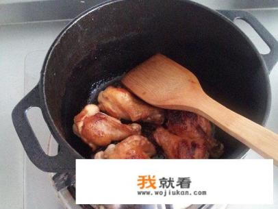 鸡翅根炖土豆怎么做？