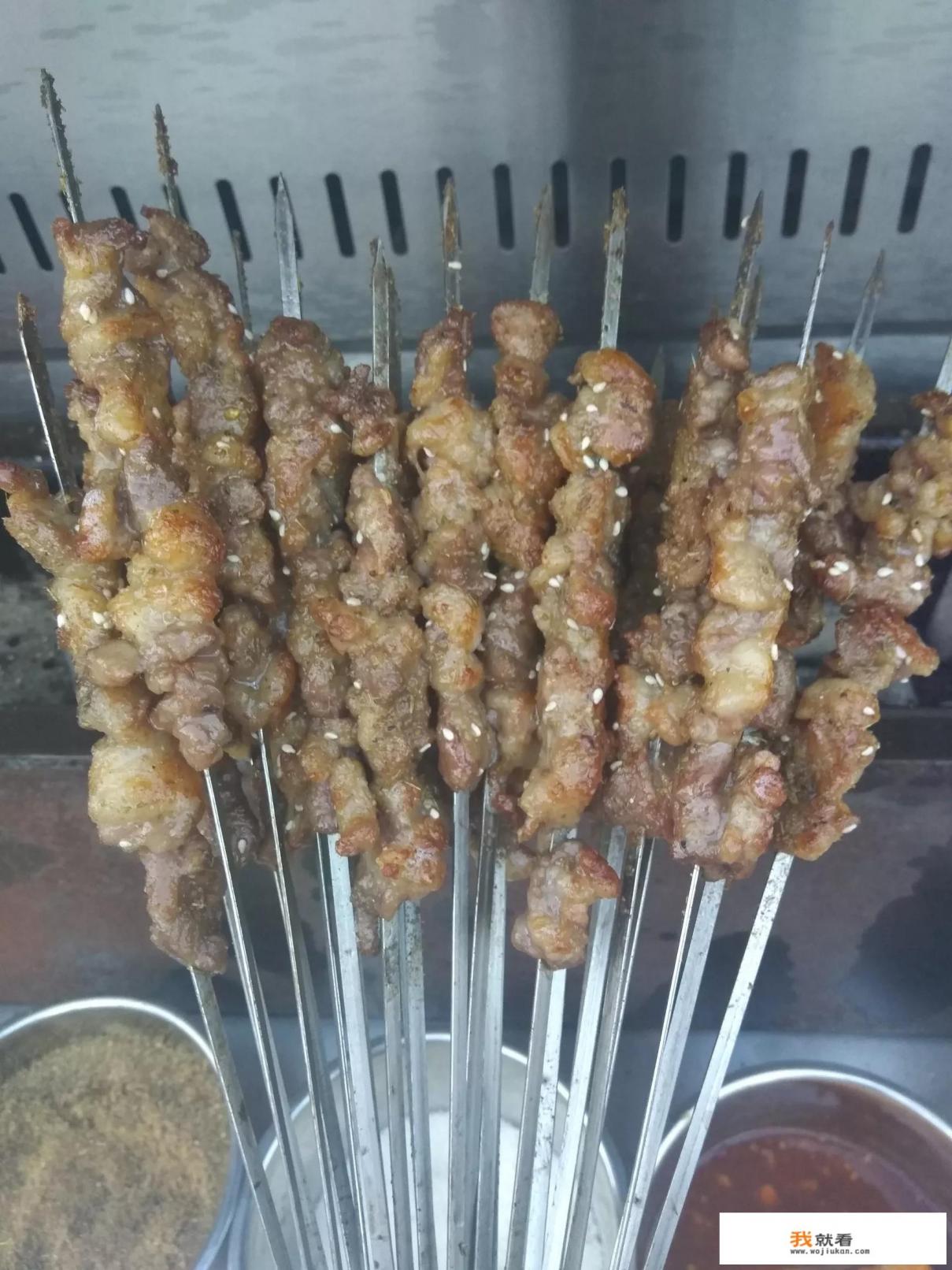 怎么样烤出来的羊肉串才好吃？