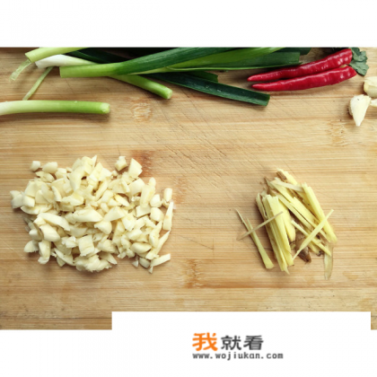 螃蟹炒年糕怎么做？