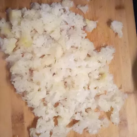 雪梨银耳汤，怎么做？