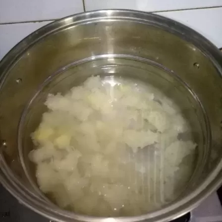 雪梨银耳汤，怎么做？
