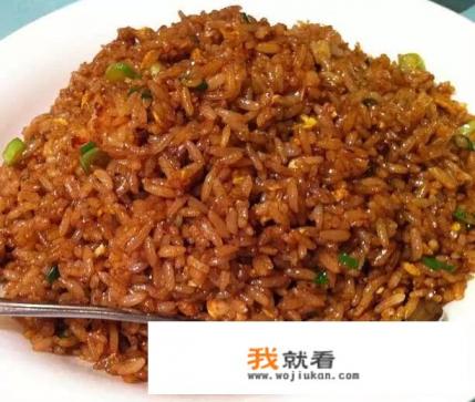 鸡蛋炒米饭最好吃的做法? 鸡蛋炒米饭最好吃的做法?