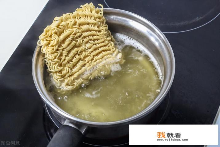 统一老坛酸菜面代言人是谁？