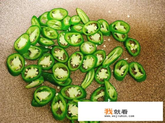 孜然牛肉怎么炒肉不硬？