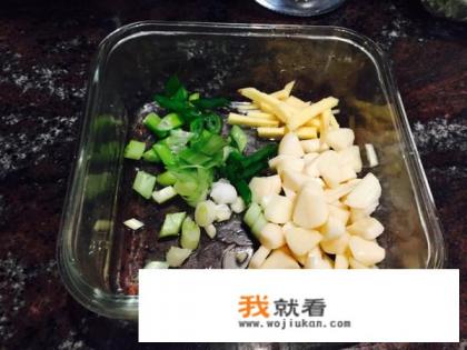白萝卜排骨汤的做法？
