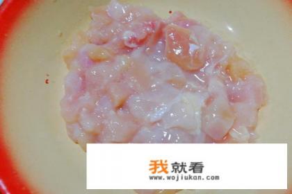 香菇炒鸡丁的做法？