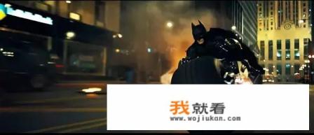 蝙蝠侠黑暗骑士系列讲的什么故事？