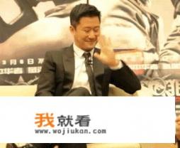 五菱荣光s中门高低怎么调？