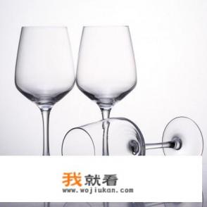 如何选择红酒杯啊？