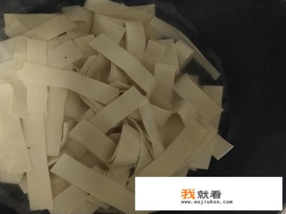 王刚尖椒干豆腐的做法教程？