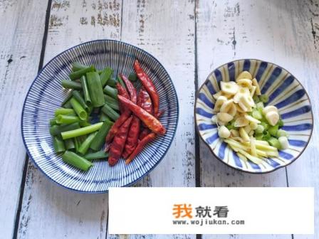 怎么炒蛏子干？